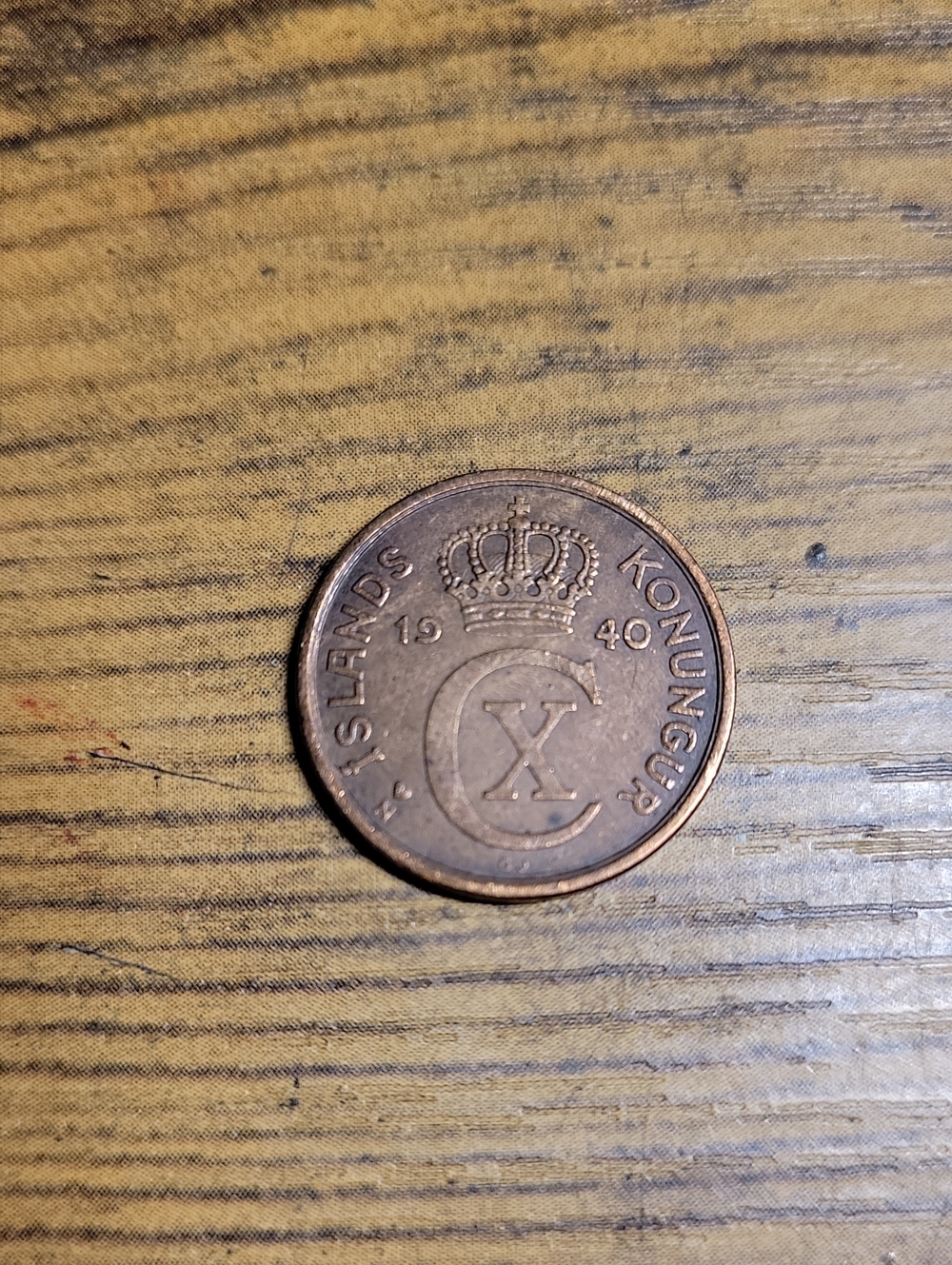 Vintage 1940 Iceland 2 Aurar Coin- Bronze Tones